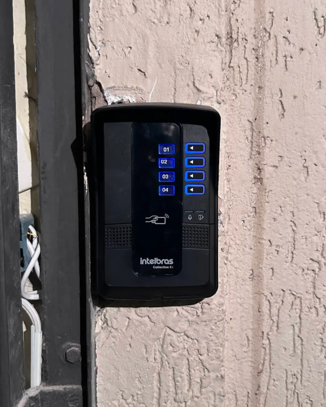 Porteiro eletrônico Intelbras instalado